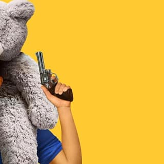 Cena promocional de Roofman, filme baseado na história real de Jeffrey Manchester