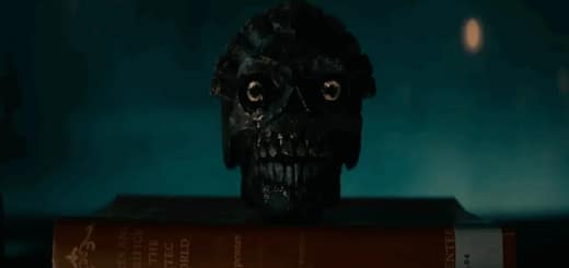 Apito da morte asteca usado no filme Som da Morte, objeto amaldiçoado ligado à narrativa do terror contemporâneo