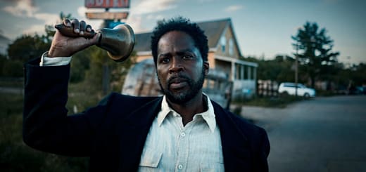 Cena do trailer da série Origem mostrando o mistério da cidade