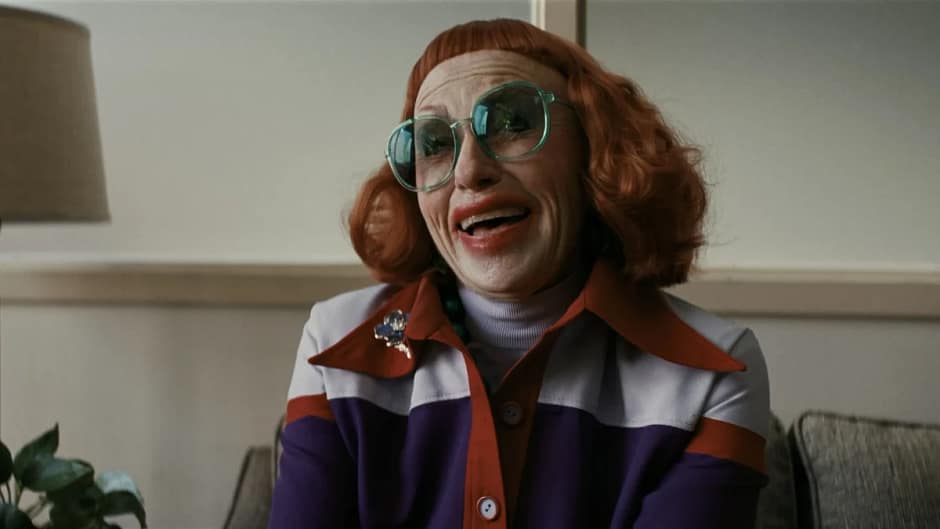 Amy Madigan / tia Gladys